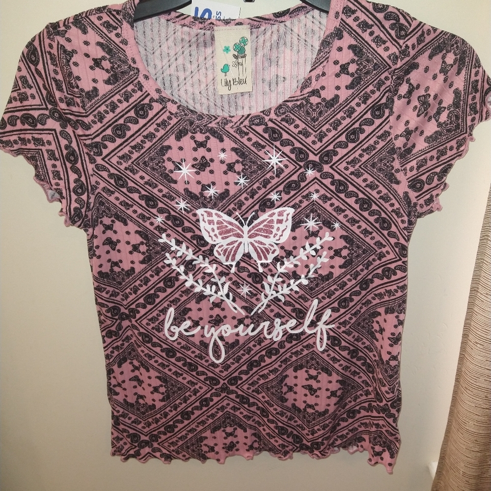 Girl butterfly shirt xl